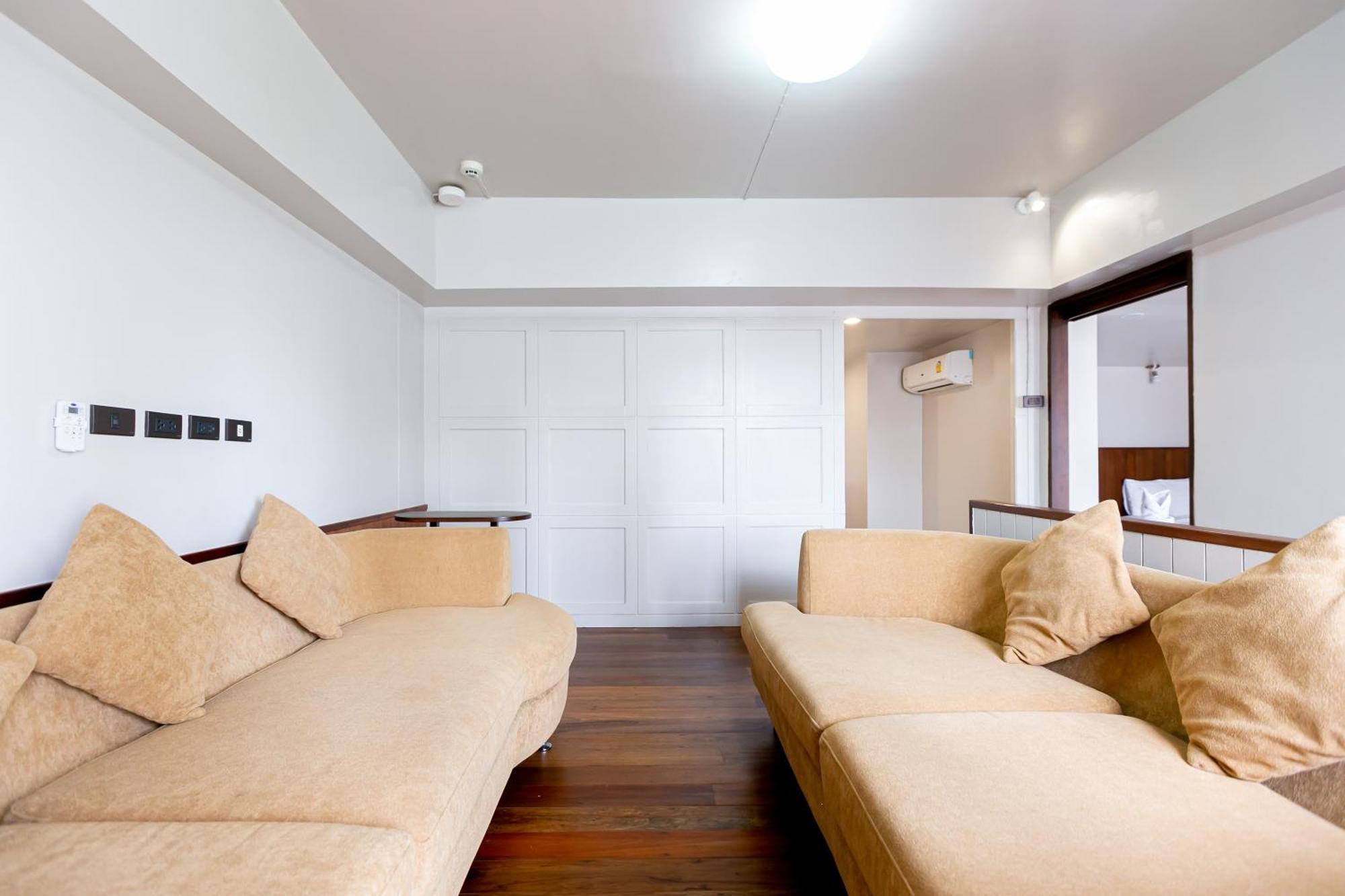 A Room Bangkok Sathorn Ngoại thất bức ảnh