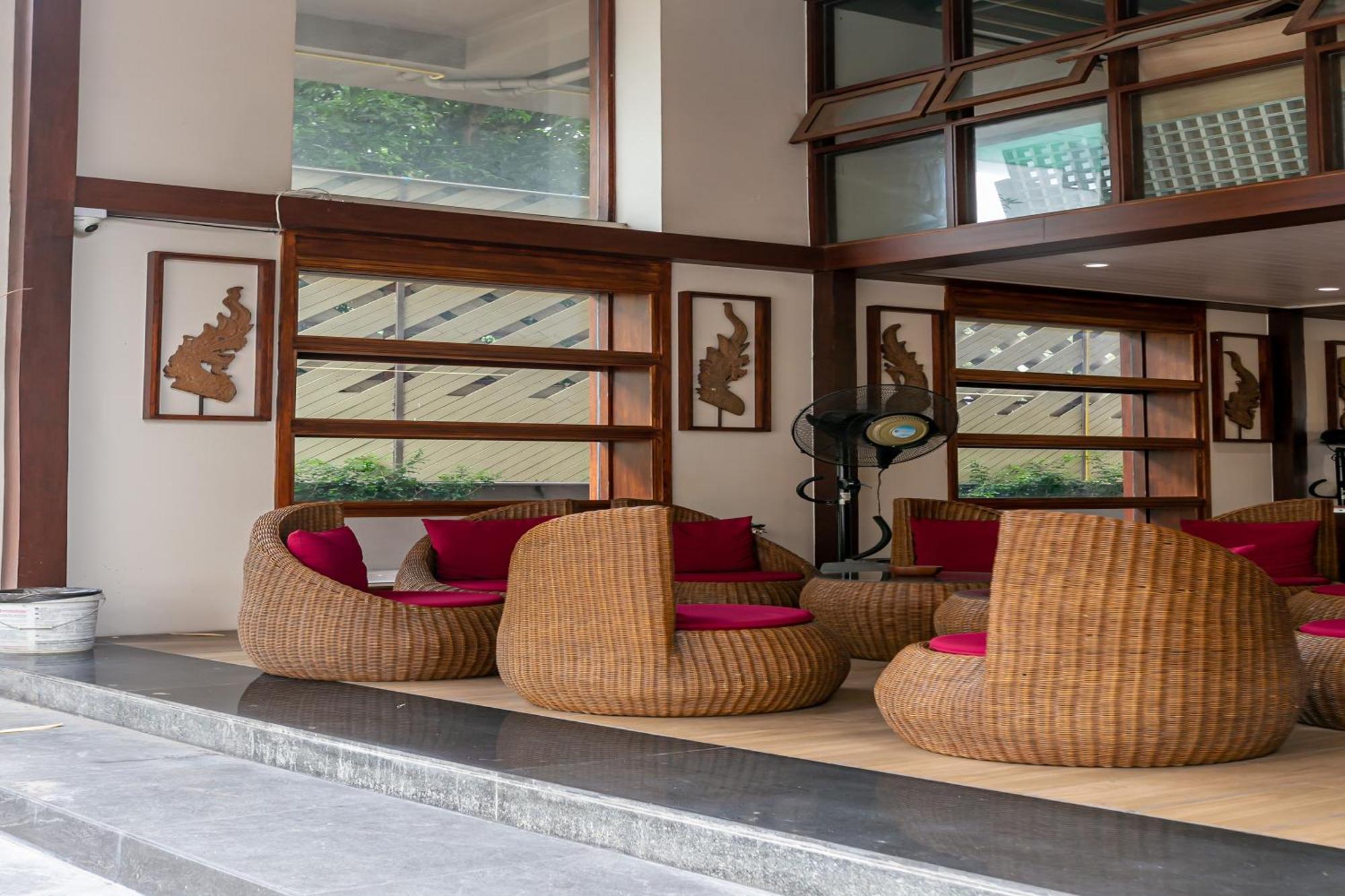 A Room Bangkok Sathorn Ngoại thất bức ảnh